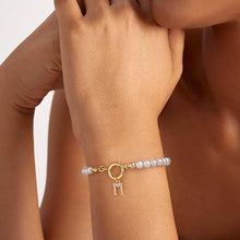 Bracelet en Or avec Perles et Lettre