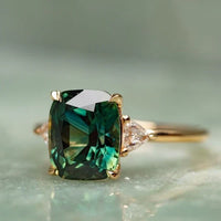 Bague en Or avec Pierre Verte Vintage