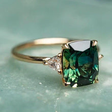 Bague en Or avec Pierre Verte Vintage