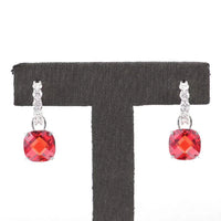 Boucles d'oreilles en rubis et diamant