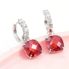 Boucles d'oreilles en rubis et diamant