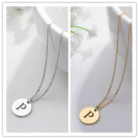 Collier en Or avec Pendentif de Lettre Élégante