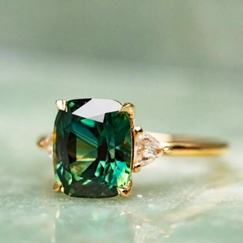 Bague en Or avec Pierre Précieuse Verte