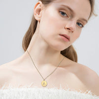 Collier en Or avec Pendentif de Lettre Élégante