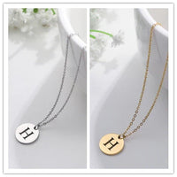Collier en Or avec Pendentif de Lettre Élégante