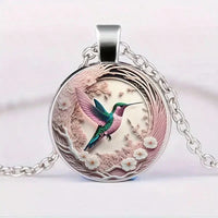 Collier avec Pendentif en Forme de Colibri avec Dôme en Verre
