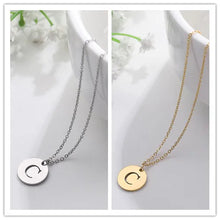 Collier en Or avec Pendentif de Lettre Élégante