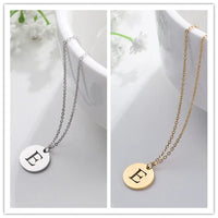 Collier en Or avec Pendentif de Lettre Élégante