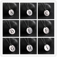 Collier en Or avec Pendentif de Lettre Élégante
