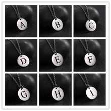 Collier en Or avec Pendentif de Lettre Élégante