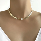 Collier de perles avec chaîne pour clavicule