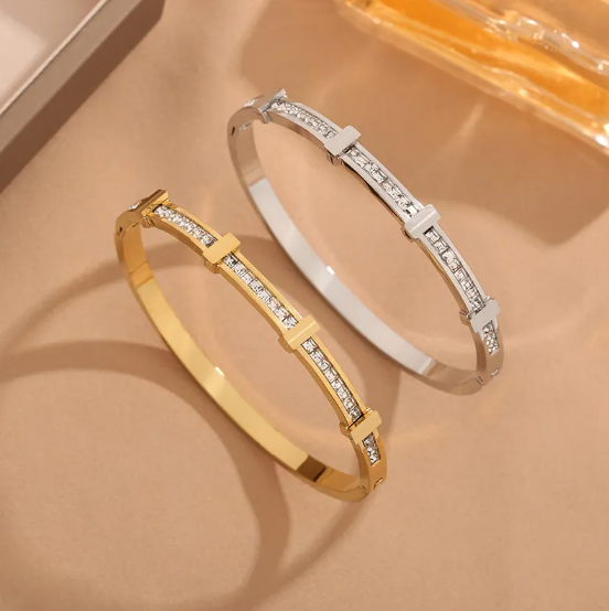 Bracelet ouvert géométrique simple avec deux couches de zircon
