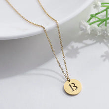 Collier en Or avec Pendentif de Lettre Élégante