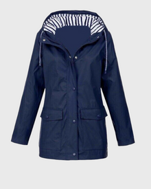Veste Pour Femmes Avec Caractéristiques Étanche À L'eau Et Au Vent