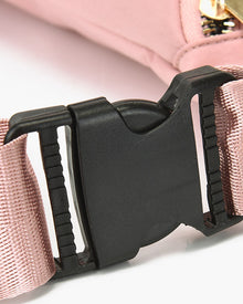 Sac à bandoulière simple de couleur unie sur le devant