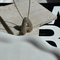 Collier en Diamants avec Initiale en Bulle