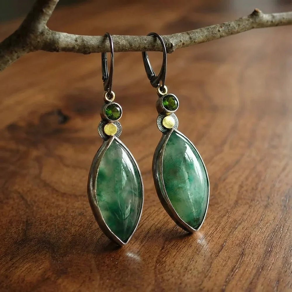 Boucles d'oreilles vintage avec pierre verte