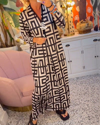 Robe à imprimé géométrique et col en V