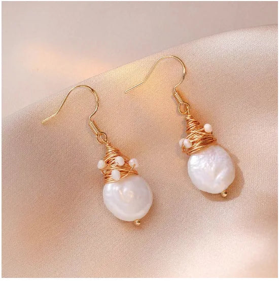 Boucles d'oreilles rétro avec perles d'eau douce en format spécial