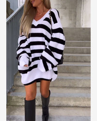 Robe pull décontractée en tricot à rayures contrastées et col en V