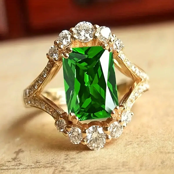 Bague Élégante avec Émeraude