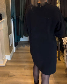 Robe pull de couleur unie à col en V