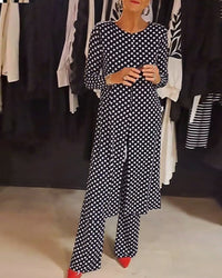 Costume élégant fendu à pois