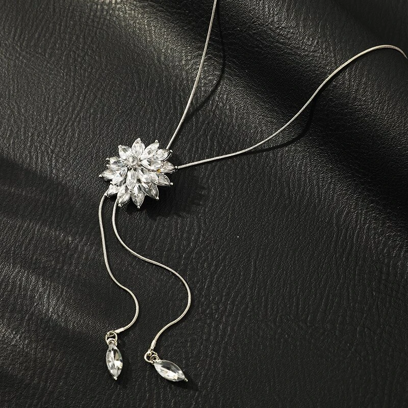 Collier en cristal argenté