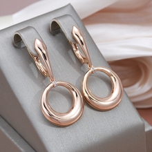 Boucles d'oreilles élégantes brillantes en or