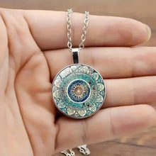 Collier vintage rond avec mandala bleu