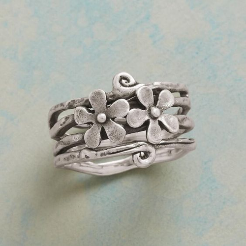 Bague vintage avec fleurs en argent