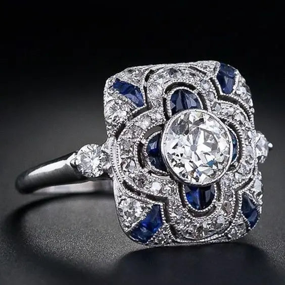 Bague vintage en argent avec zircon bleu