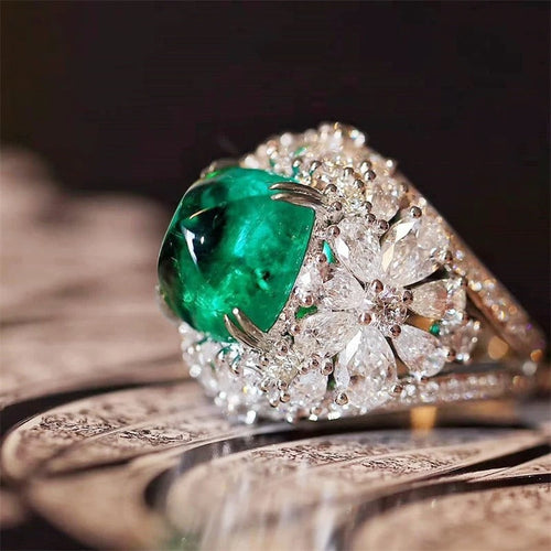 Bague florale vintage avec pierre verte et diamants