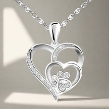 Collier en argent sterling avec patte et cœur en zircon
