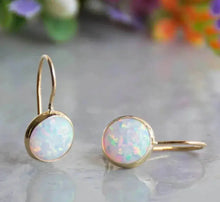 Boucles d'oreilles vintage en or avec pierre d'opale