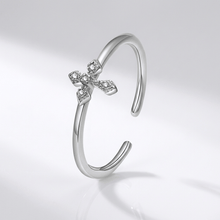 BAGUE BRILLANTE EN CROIX ARGENTÉE